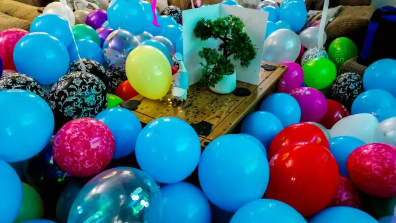 The Balloon Kit Catastrophe: When DIY Doesn’t Match the Picture.