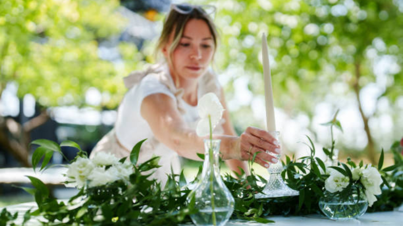 The Last-Minute Favor Frenzy.